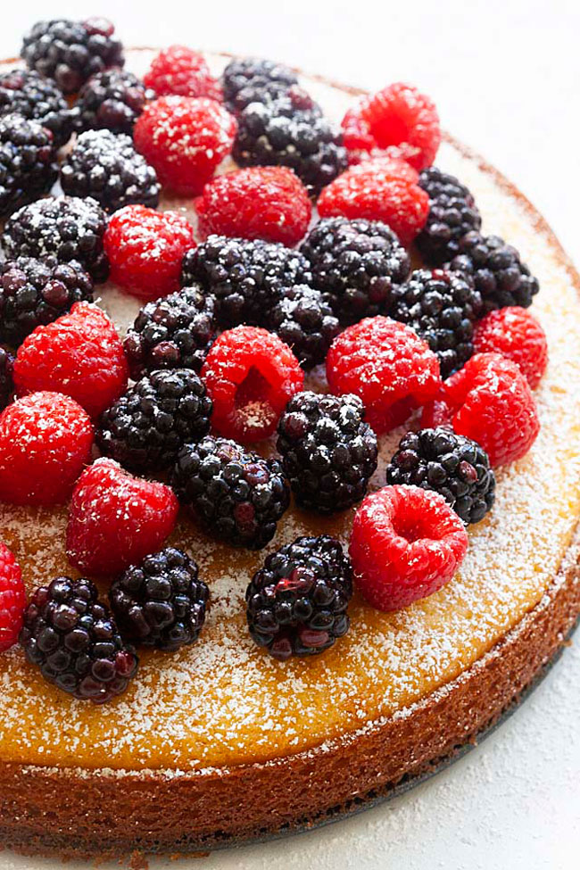 4 receitas de bolo de iogurte de frutos vermelhos. Puro prazer… bolo de iogurte de frutos vermelhos