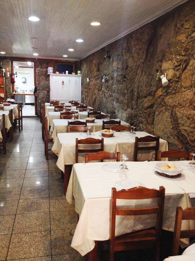 bons restaurantes baratos no Porto