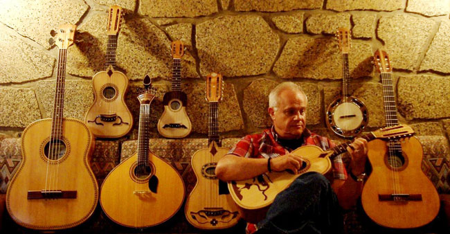 É português e mestre das violas portuguesas violas portuguesas