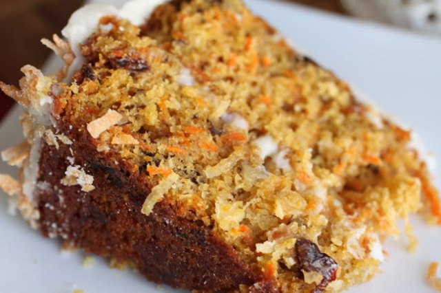 6 receitas de bolo de cenoura irresistíveis