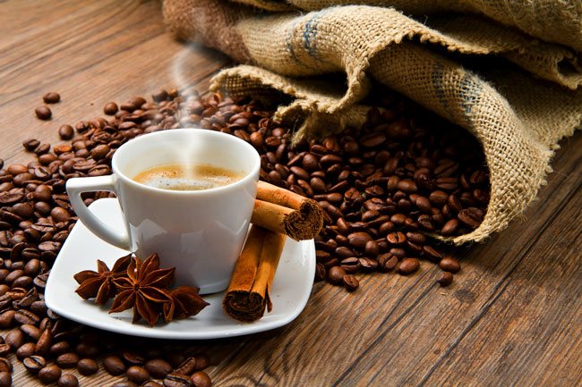 Descubra porque deve juntar canela ao café juntar canela ao café