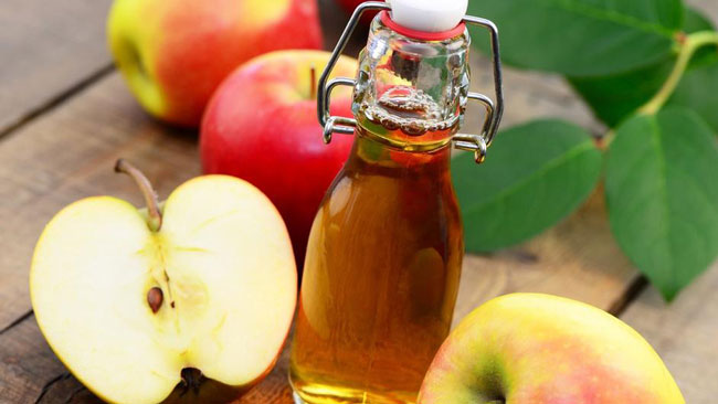 Vinagre de maçã ajuda a desinchar