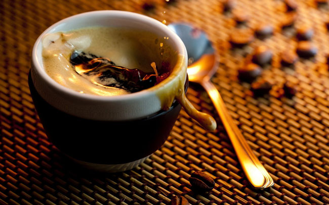 Saiba porque não deve beber café de estômago vazio beber café de estômago vazio