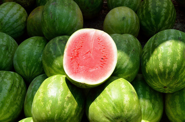 Alimentação: 12 alimentos que combatem a má circulação nas pernas má circulação nas pernas