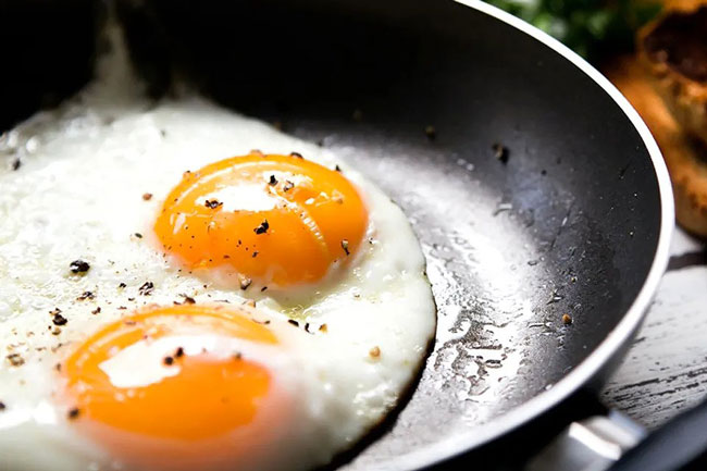 comer um ovo diariamente