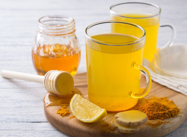 beber Água com Limão e Açafrão