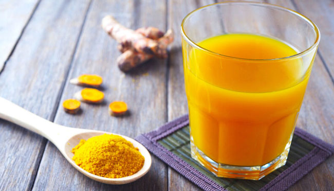 O que acontece se beber água de açafrão, mel e limão todos os dias? se beber água de açafrão