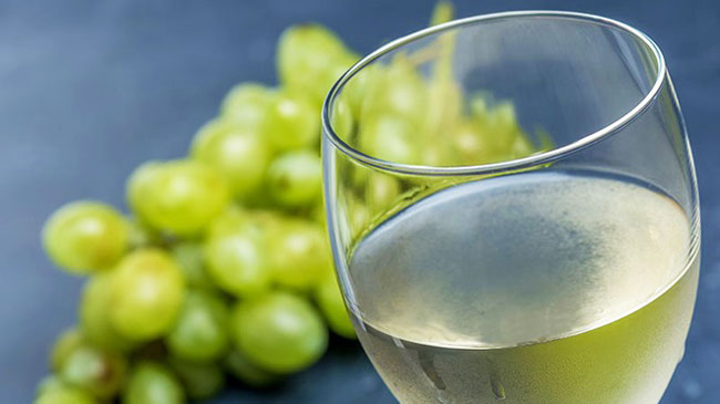 10 factos sobre o vinho verde que tem mesmo de conhecer factos sobre o vinho verde