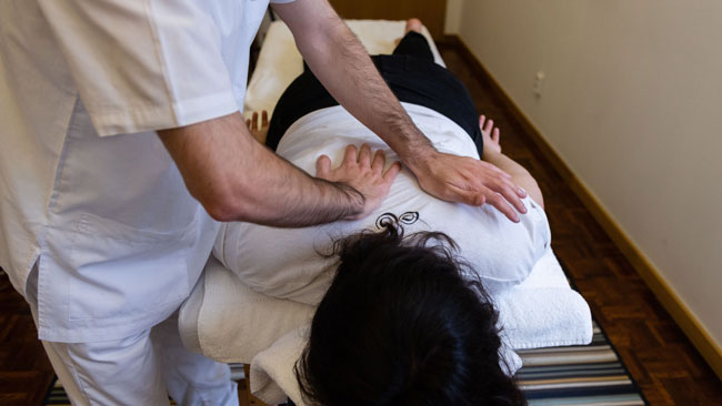 Shiatsu: 10 toques de energia que podemos realizar a nós mesmos toques de energia que podemos realizar