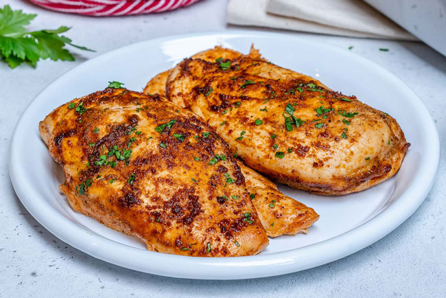 Aprenda a temperar frango para assar (e não só) como um Chef Aprenda a temperar frango para assar