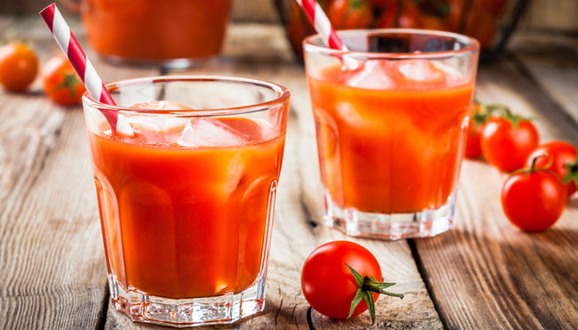 Beba sumo de tomate pela manhã e ganhe 20 benefícios sumo de tomate pela manhã