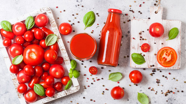 Beba sumo de tomate pela manhã e ganhe 20 benefícios sumo de tomate pela manhã