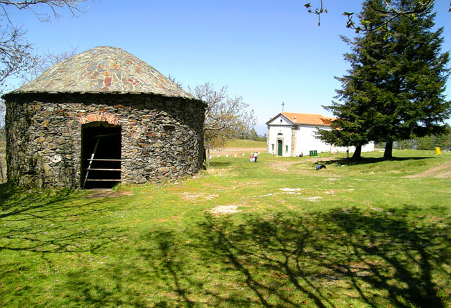 aldeia de Santo António das Neves