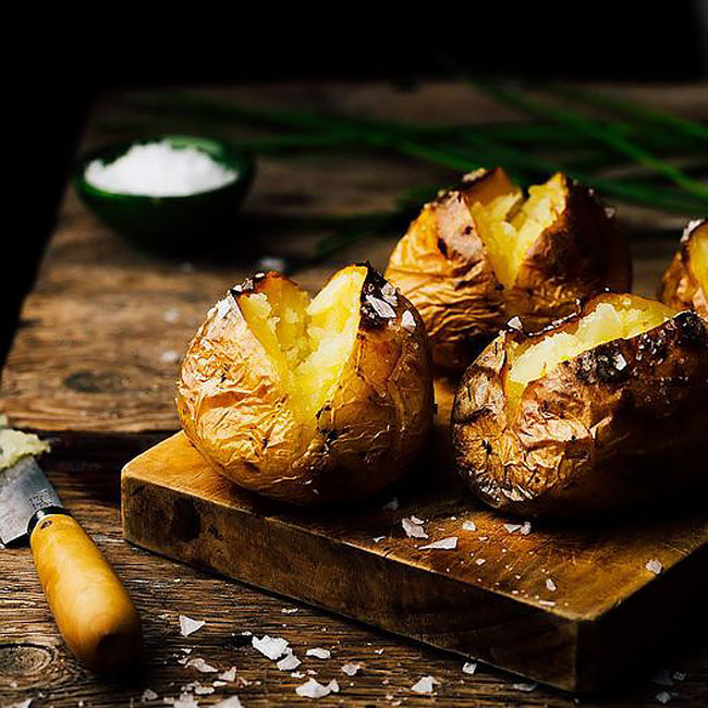 As melhores batatas assadas com casca de sempre. Tome nota! As melhores batatas assadas com casca