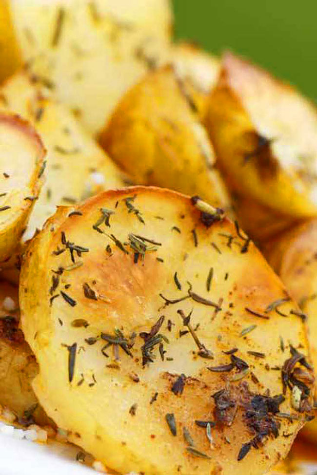Batatas assadas são o melhor acompanhamento! Tome nota! Batatas assadas são o melhor acompanhamento