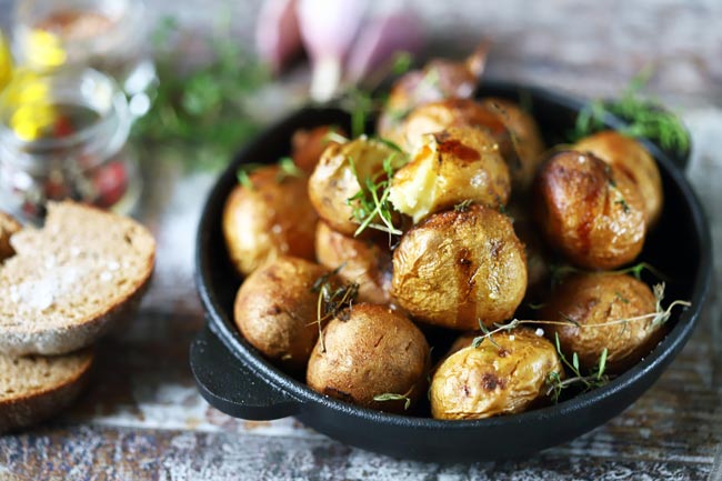 As melhores batatas assadas com ervas aromáticas de sempre batatas assadas com ervas aromáticas