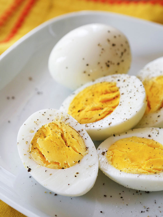 estes erros comuns ao cozinhar ovos