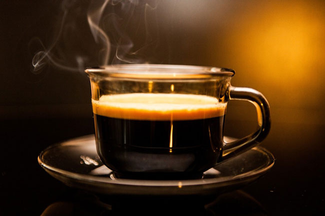 chávena de café para alterar o organismo