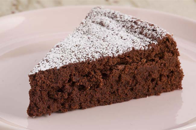3 receitas de bolo de chocolate caseiro húmido e delicioso bolo de chocolate caseiro húmido