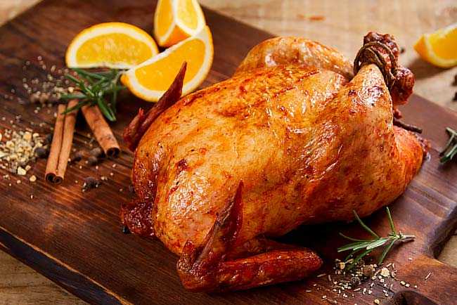 Faça frango assado de comer e chorar por mais. Não perca as receitas! Faça frango assado