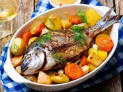 peixe assado suculento