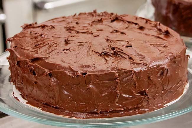 3 receitas de bolo de chocolate caseiro húmido e delicioso bolo de chocolate caseiro húmido