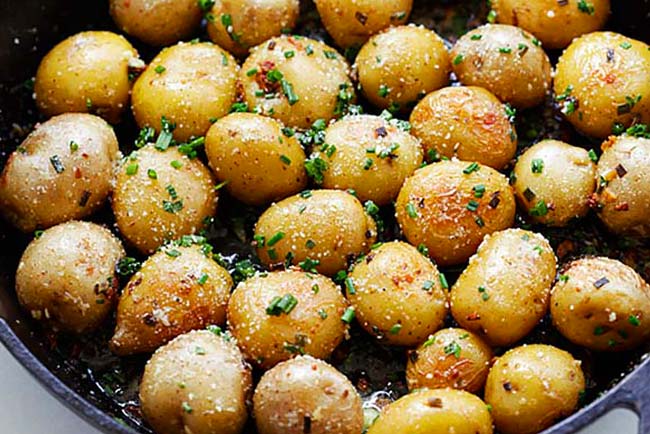 Suculentas batatas assadas