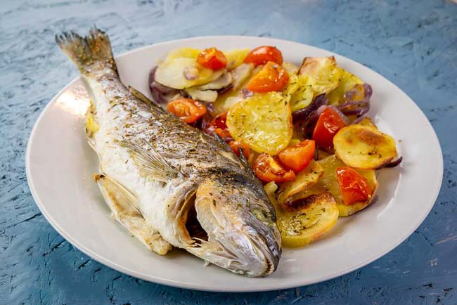 É assim que se faz peixe assado como nos restaurantes peixe assado como nos restaurantes