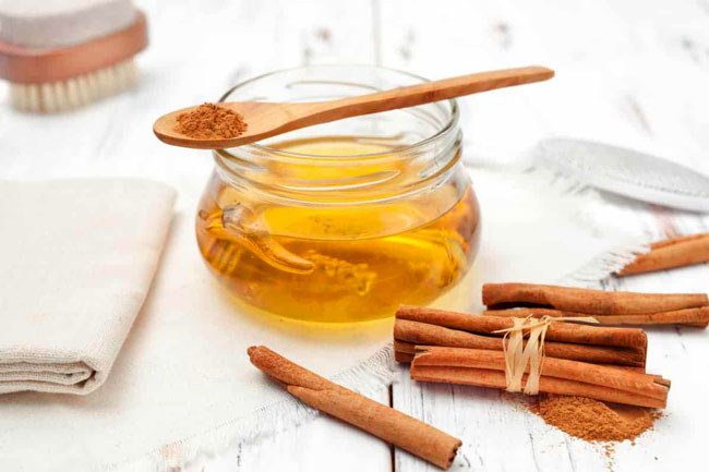 12 poderosos benefícios do mel com canela benefícios do mel com canela