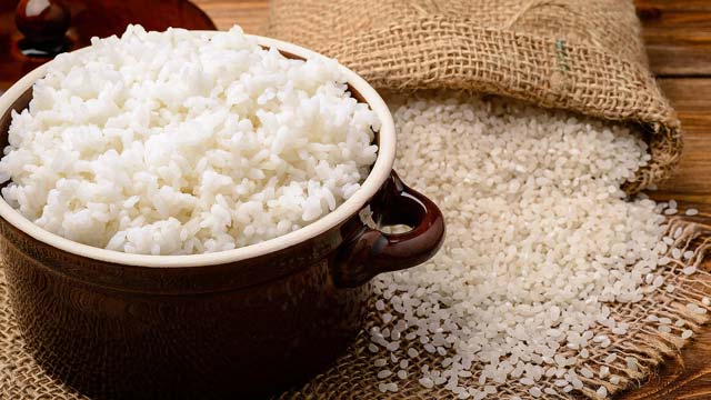 Faça o arroz perfeito com truques simples e eficazes arroz perfeito com truques