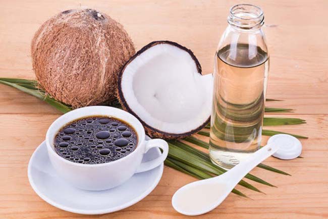 Café com óleo de coco
