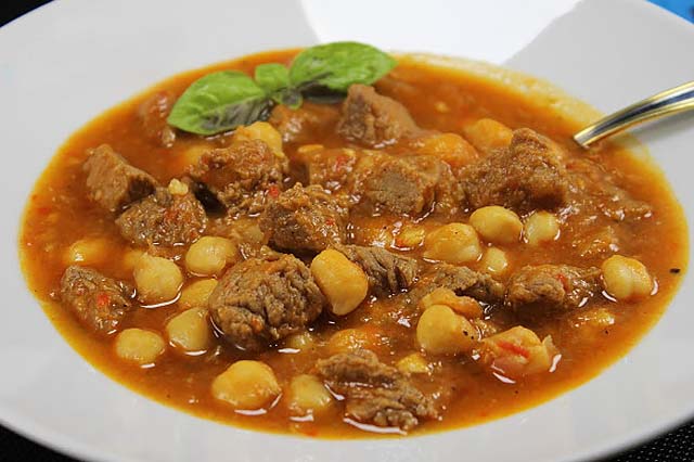 Faça carne estufada como nos restaurantes. Tenra e deliciosa! carne estufada como nos restaurantes