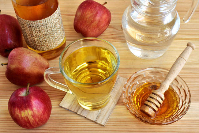 vinagre de maçã com água e mel