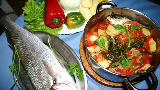 pratos de comida tradicional portuguesa