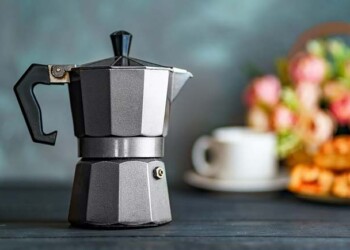 café perfeito na cafeteira italiana Moka