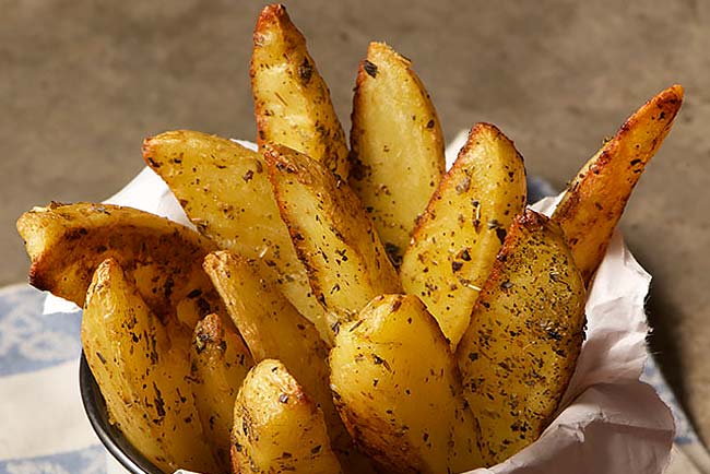 A melhor batata assada rústica no forno. Prove e verá! batata assada rústica no forno