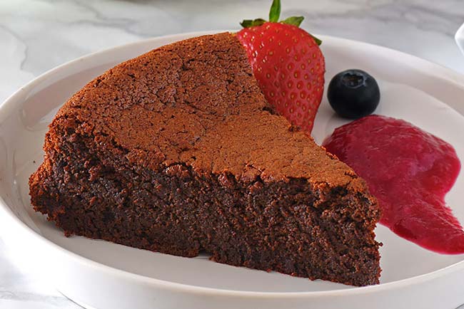 Receita de Bolo de chocolate com 3 ingredientes. Mais fácil não há! Receita de Bolo de chocolate com 3 ingredientes