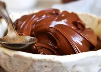 mousse de chocolate em pó