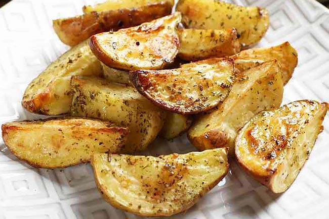 Faça a melhor batata assada suculenta para os seus convidados! melhor batata assada suculenta