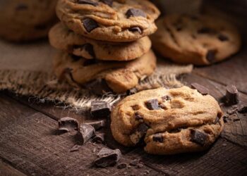 Bolachas com pepitas de chocolate