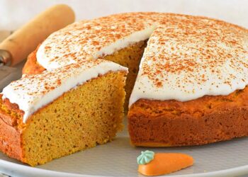 bolo de cenoura fofo e saudável