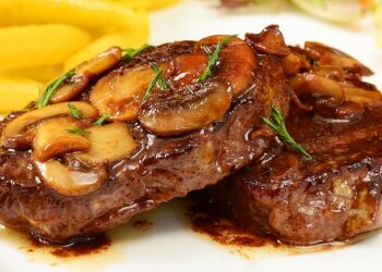 bife com cogumelos
