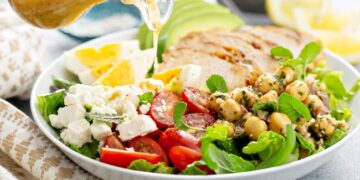 salada de frango