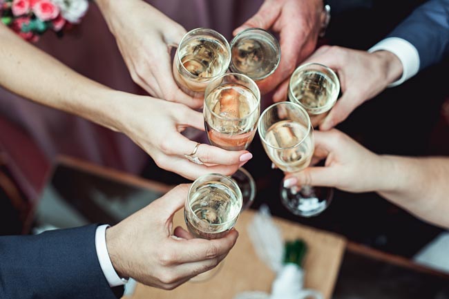 Não é só o tinto. Afinal o vinho causa danos no cérebro vinho causa danos no cérebro