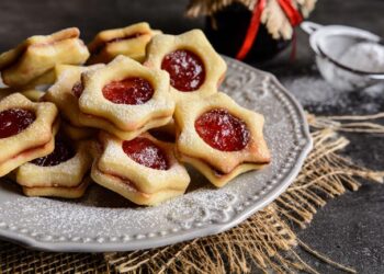 bolachas com recheio de morango