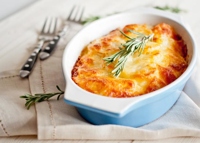 Bacalhau gratinado com batata palha. Todos adoram! Bacalhau gratinado com batata palha