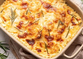 Bacalhau gratinado com batata palha