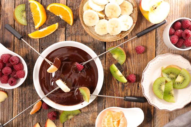 Como fazer o fondue perfeito e surpreender os amigos Como fazer o fondue