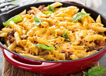 massa gratinada com carne picada