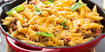 massa gratinada com carne picada
